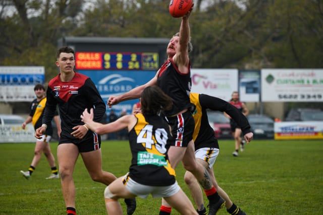 Football GFNL Reserves Warragul Vs. Morwell - 10.07.2021 