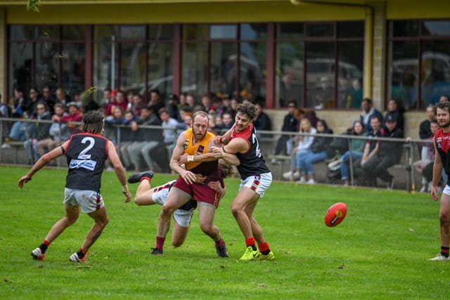 Football- Drouin Vs Warragul (Seniors) 18-04-21 