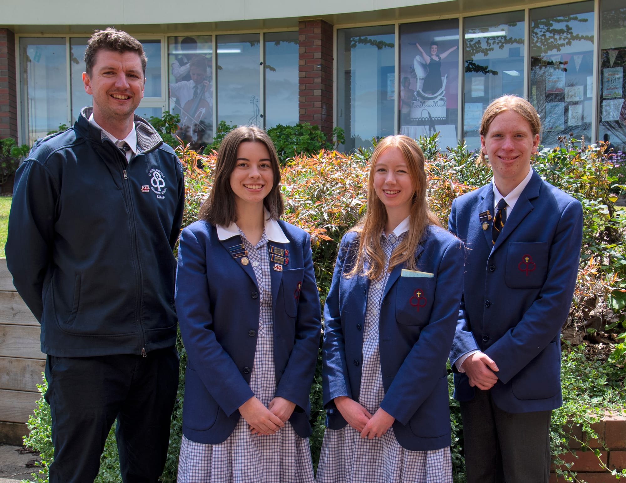 Students win Swannies