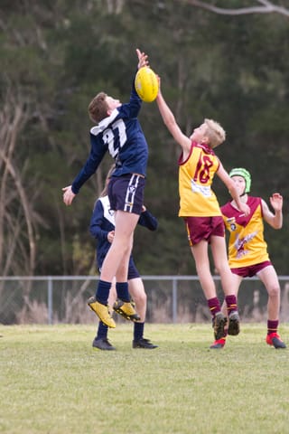 Football WGJFL (U12's) Drouin Gold Vs. Warragul Blues - 05.06.2021