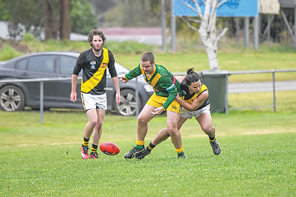 Yinnar battle Foster for place in Mid Gippsland grand final