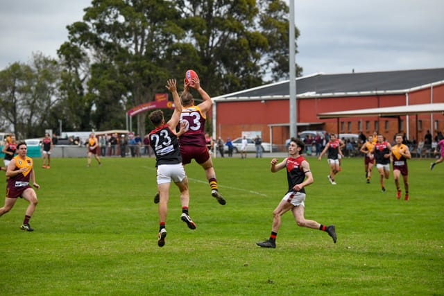 Football- Drouin Vs Warragul (Seniors) 18-04-21 
