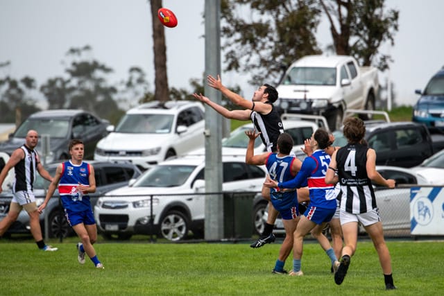 Football- Bunyip Vs Dalyston (Seniors) 10-04-21