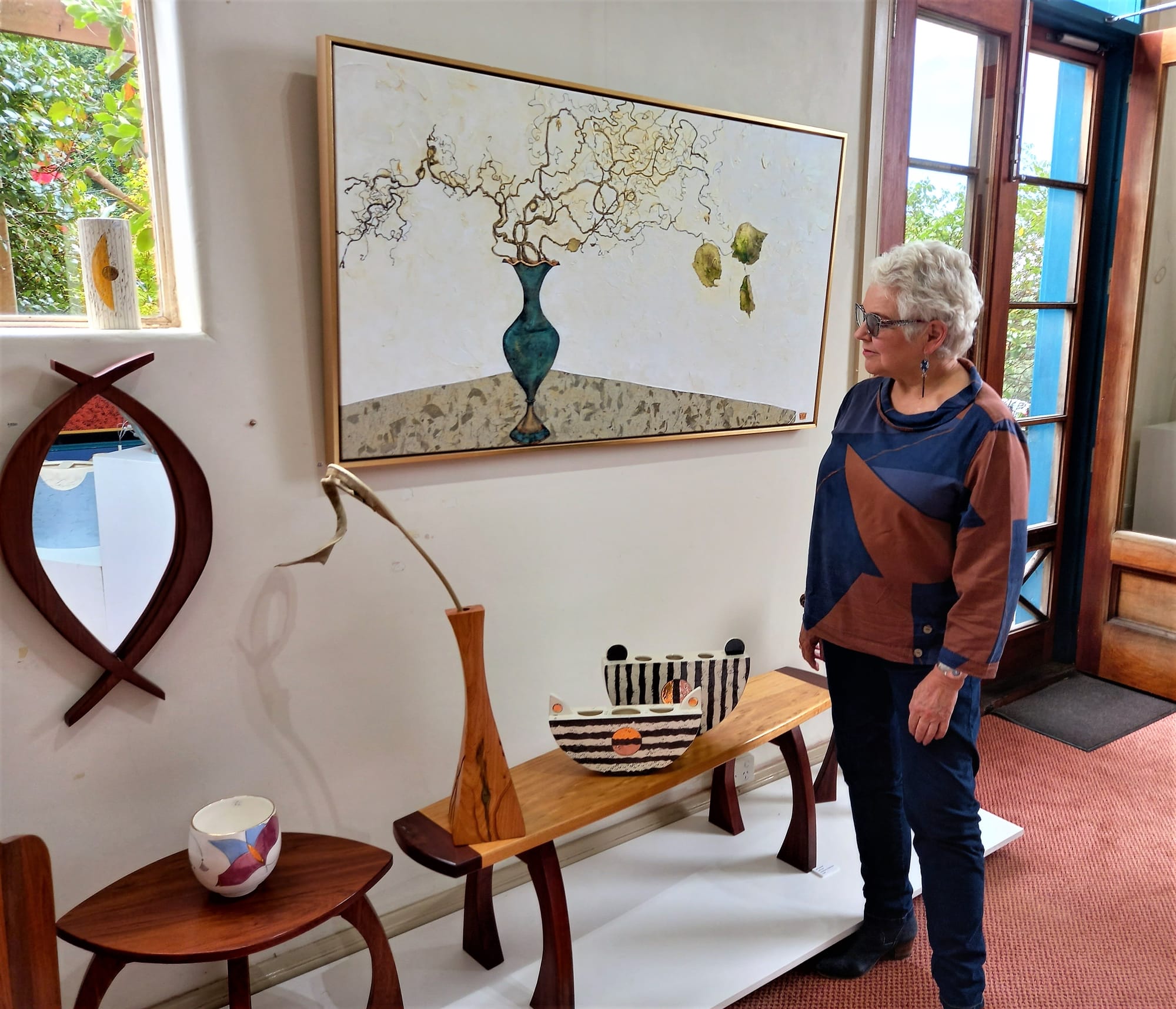 The vase - a main character