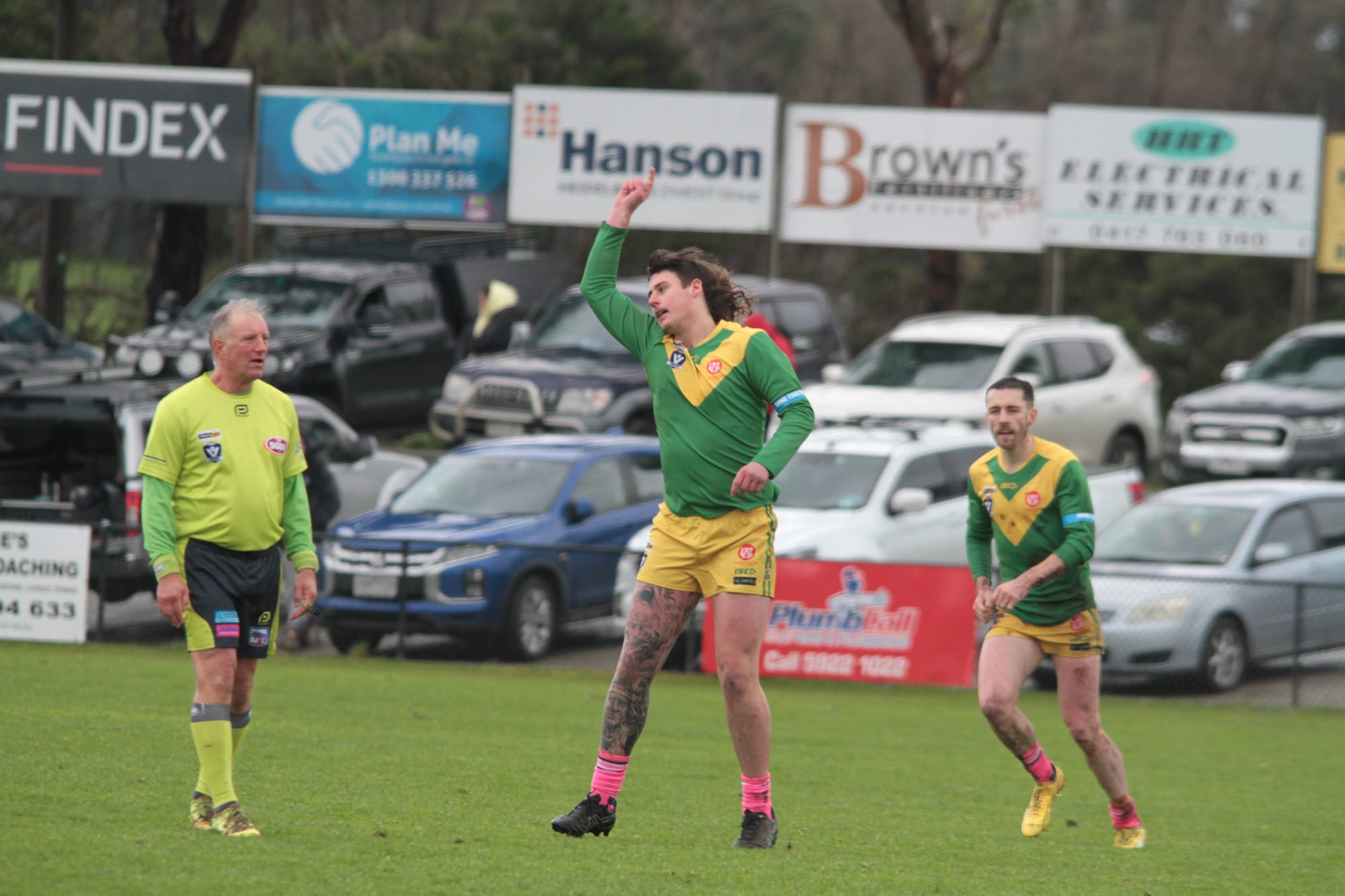 Stars go down swinging