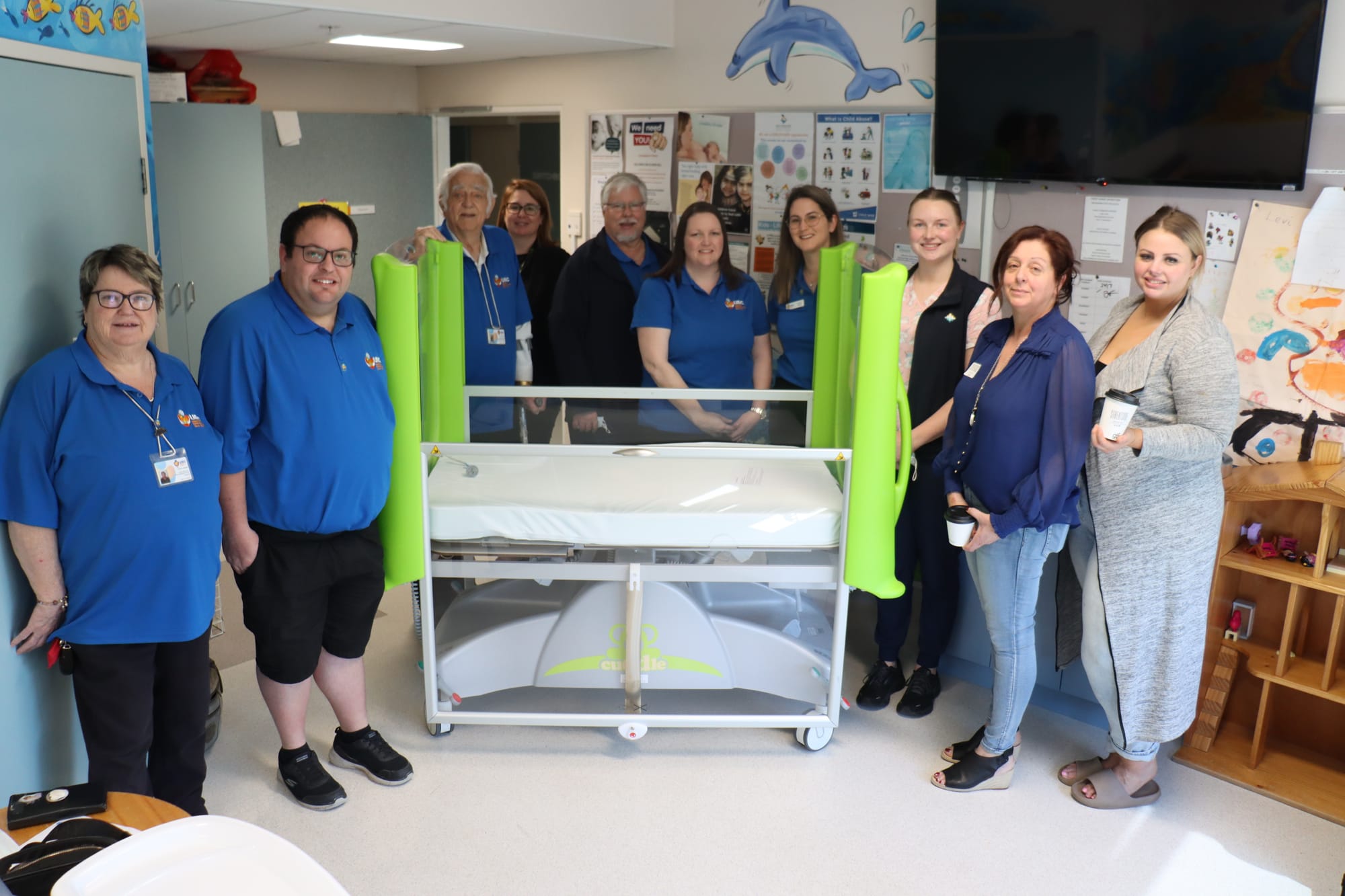 Snuggle cot comfort for young patients