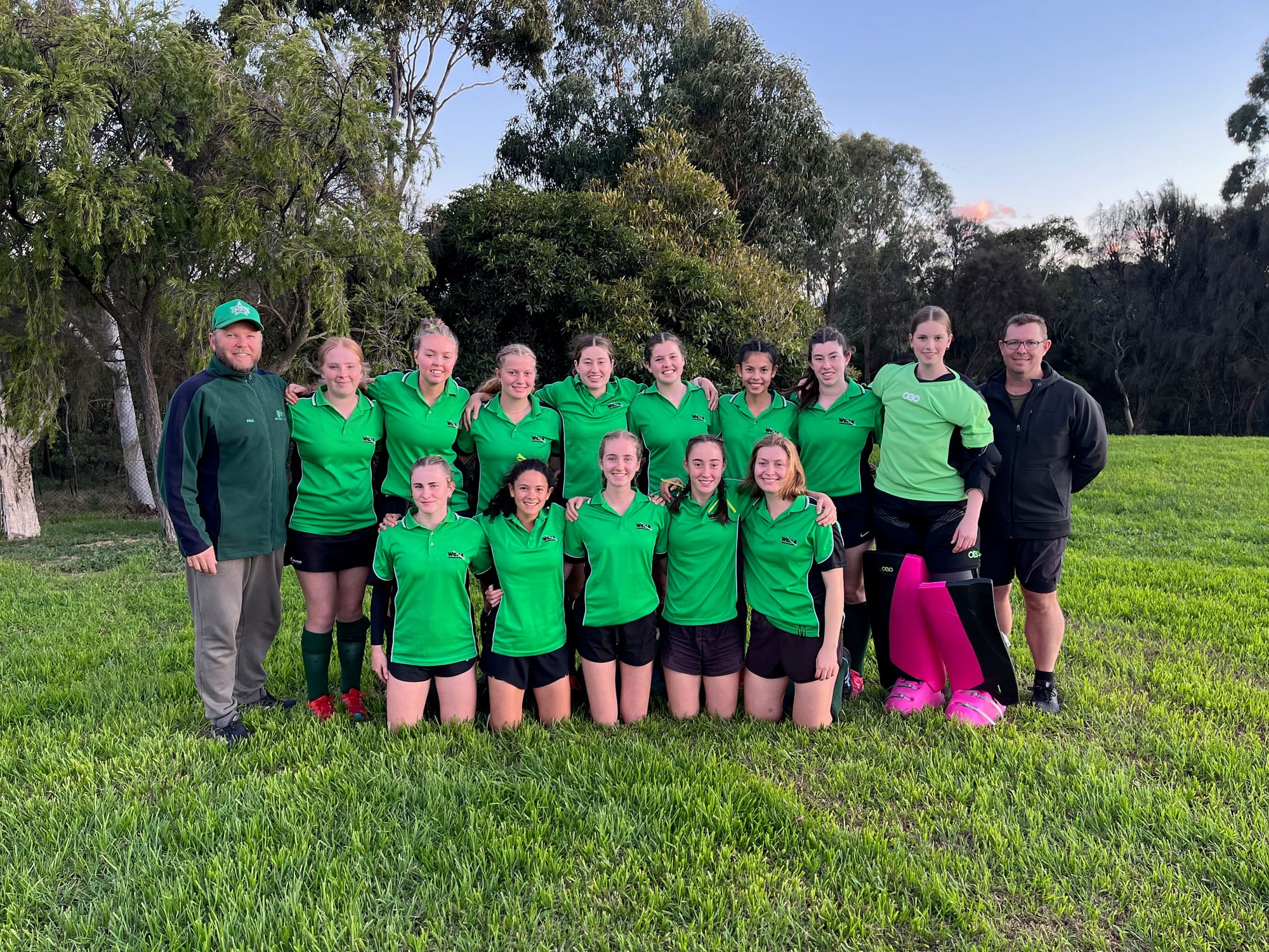 Hockey girls win gold at country championships