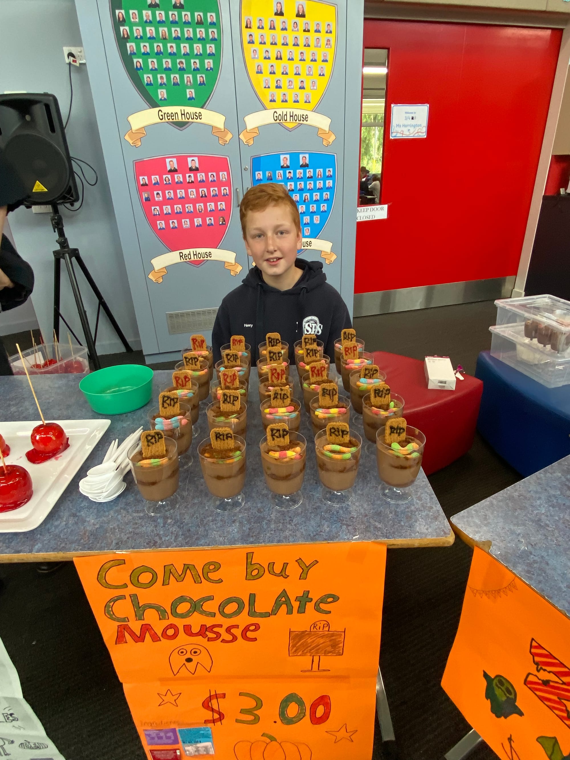 Jelly, rocky road and brownies all took on a spooky twist at this stall where treats were being sold by Eden, Emma, Lily and Stella.