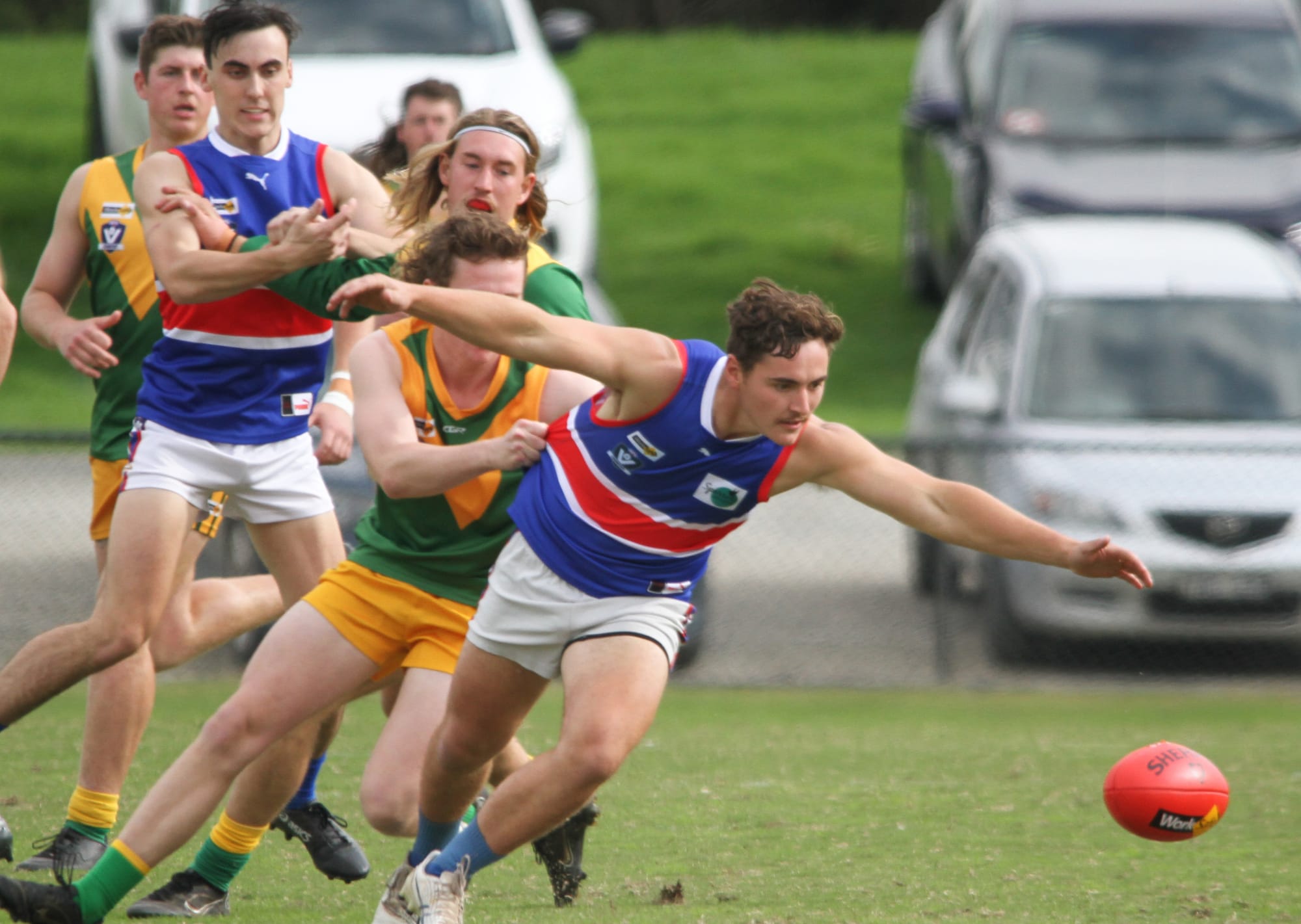 Local teams fight it out as Bulldogs meet Stars