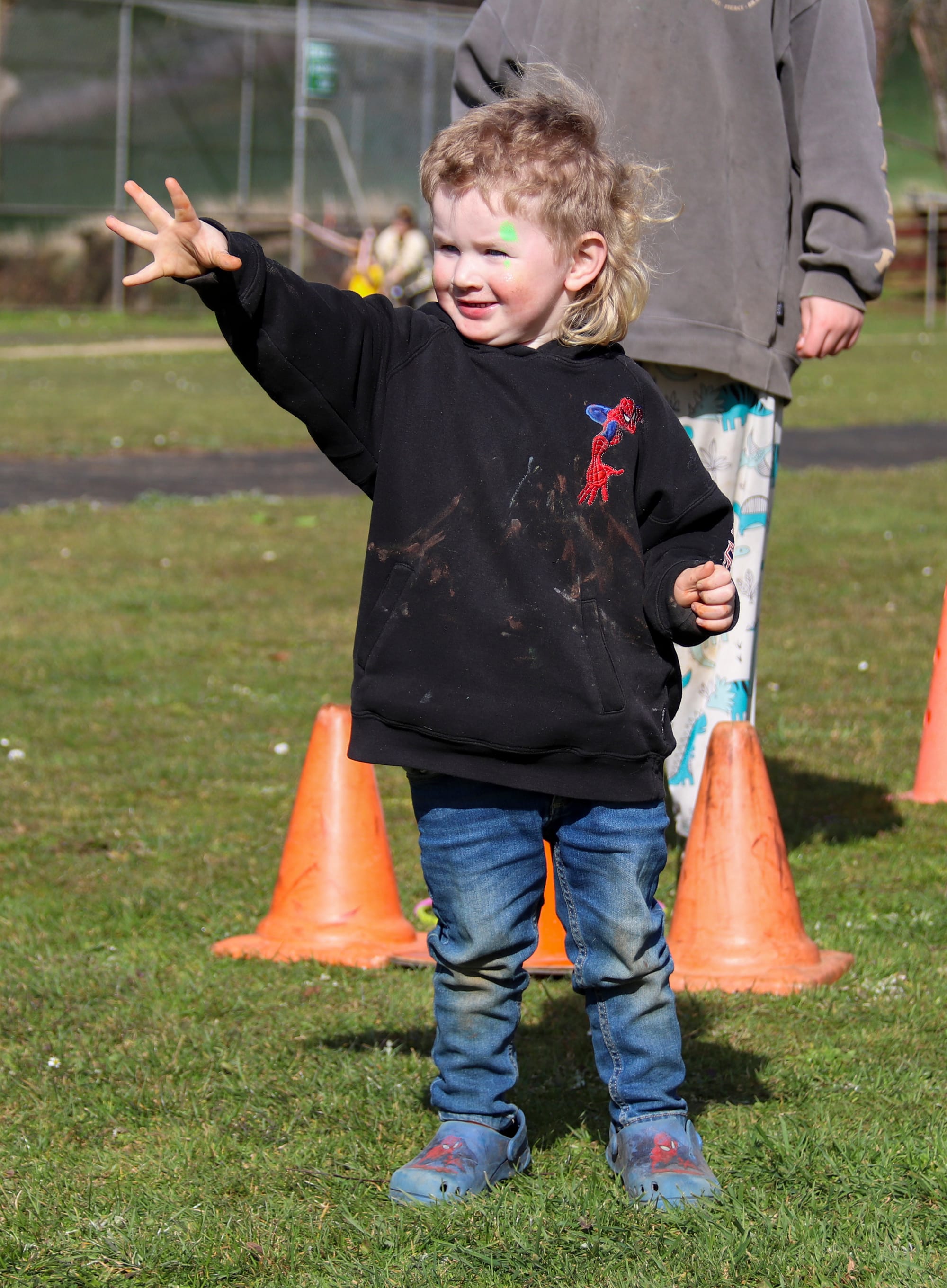 Letting his spud fly is little Brodhi Wright.