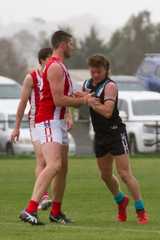 Football EDFL Yarragon v Trafalgar Seniors - 10042021 
