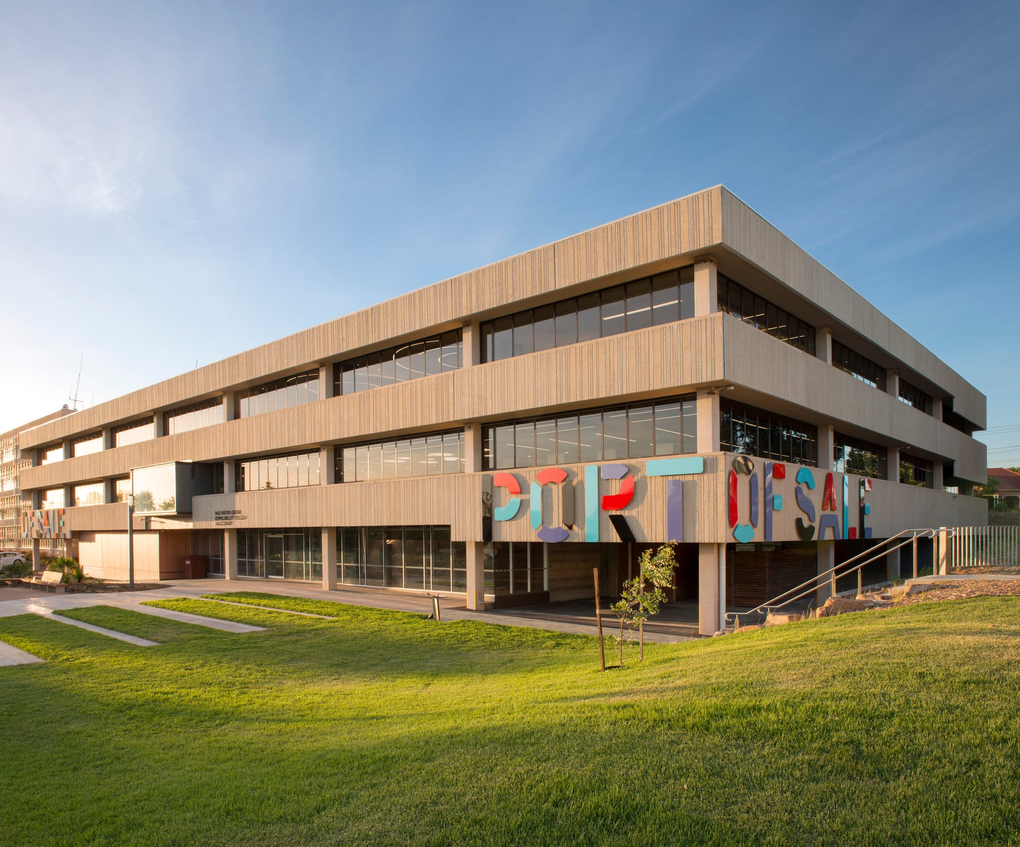 Retrospective exhibition celebrates six local artists