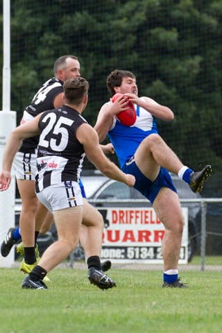 Football MGFL Thorpdale v Yinnar Seniors - 10042021 