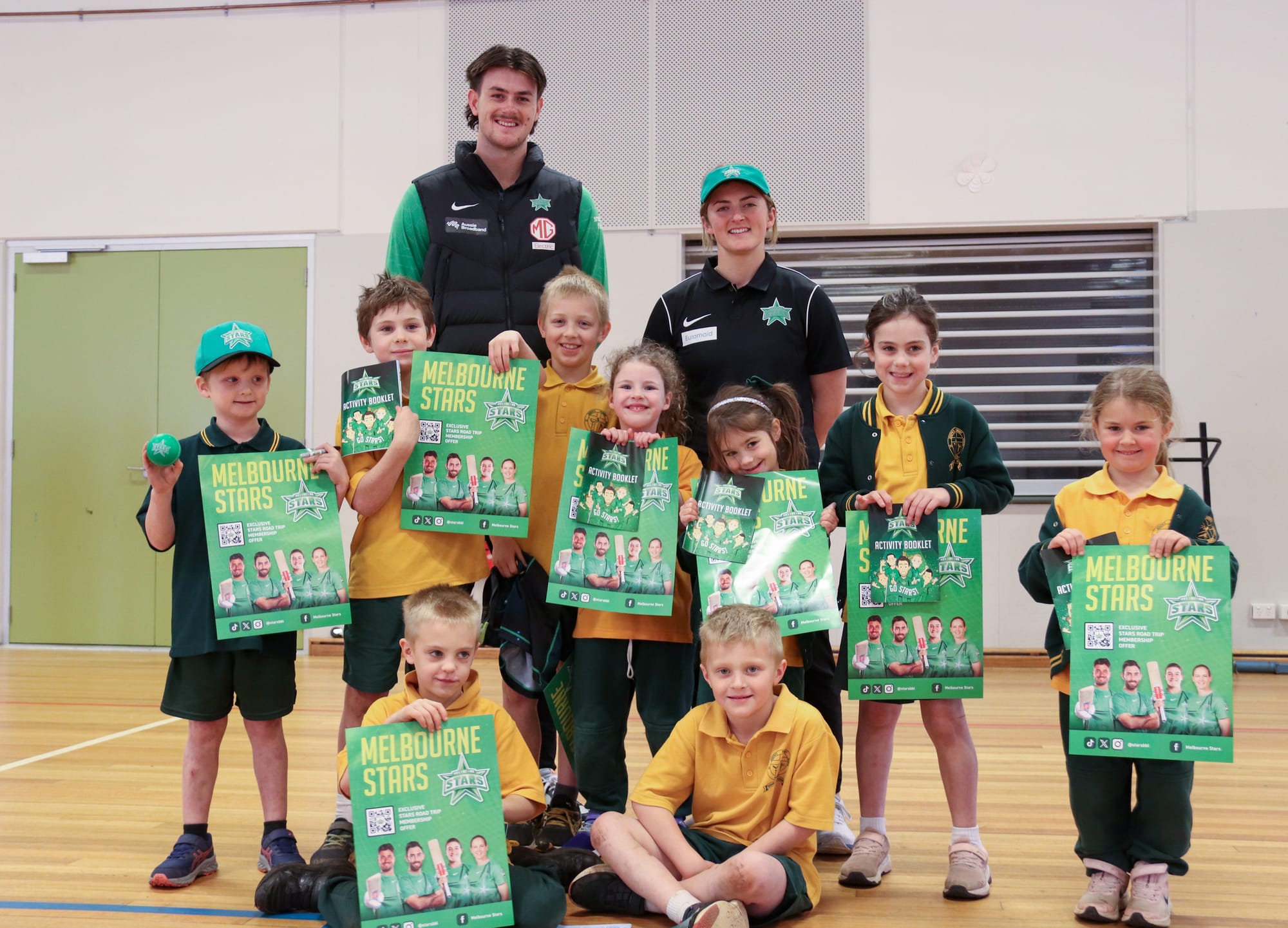 Cricket stars regale students