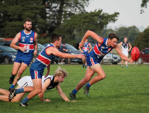 Football Seniors Bunyip Vs. Nar Nar Goon - 01.05.2021