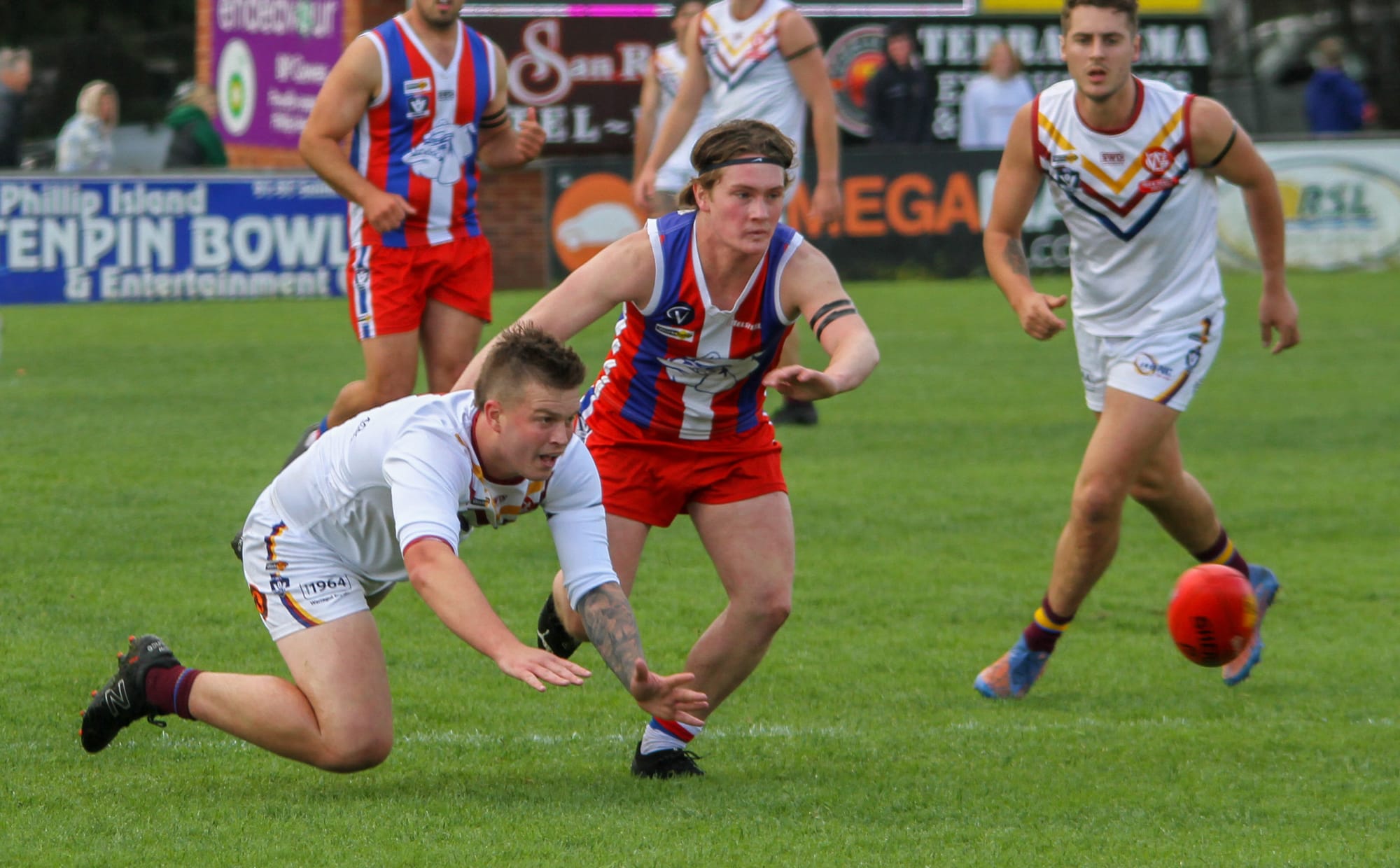 Footy season kicks off as Dusties headline Easter weekend