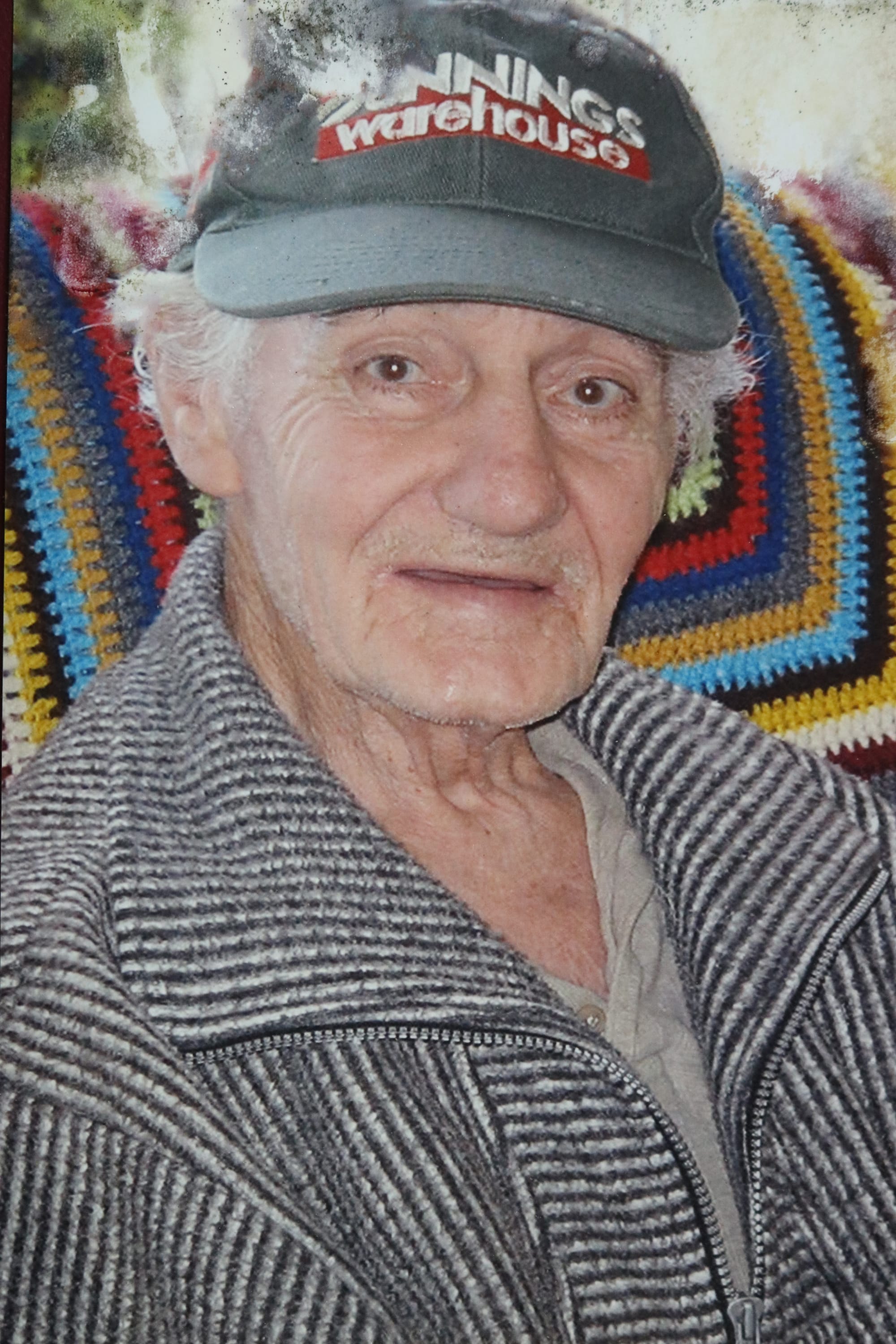 Digger's ashes leads to search for family links