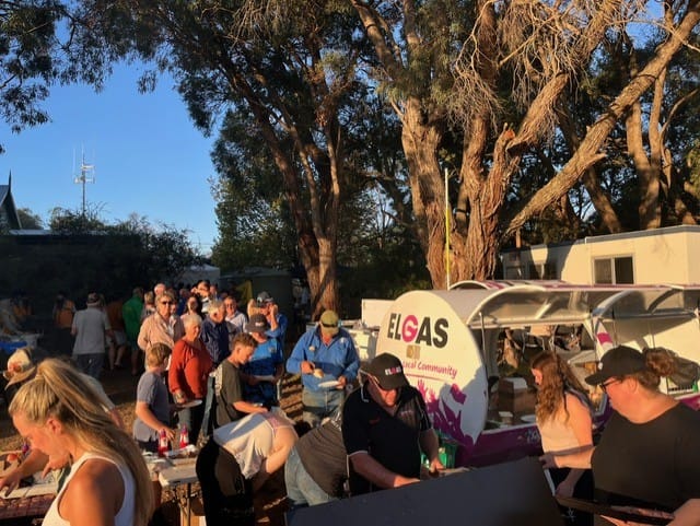 Volunteers lift spirits at Ruffy