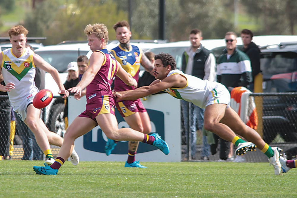 Dusties sink Stars post image