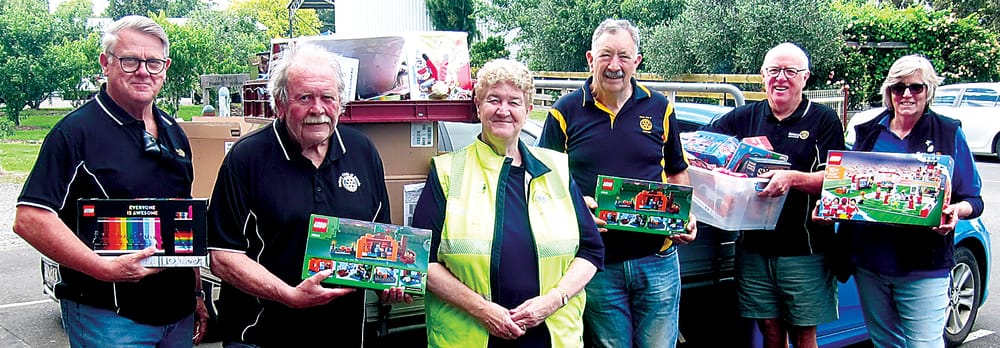 Rotarians on a toy drive post image