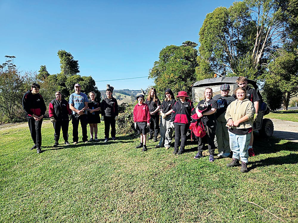 Students provide valued help at Tetoora Road post image