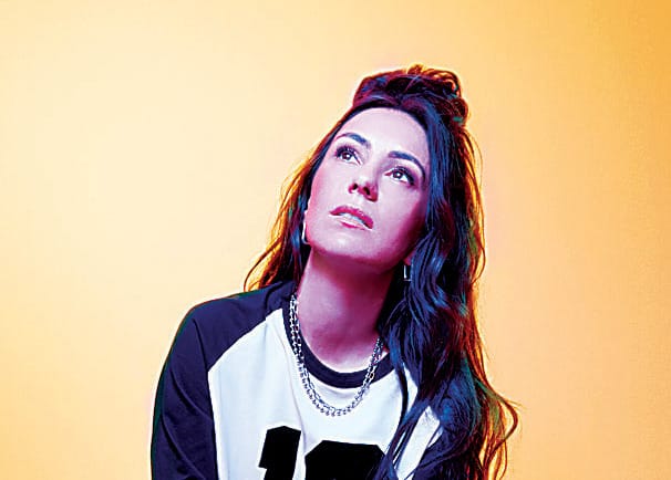 Songs and stories with Amy Shark post image