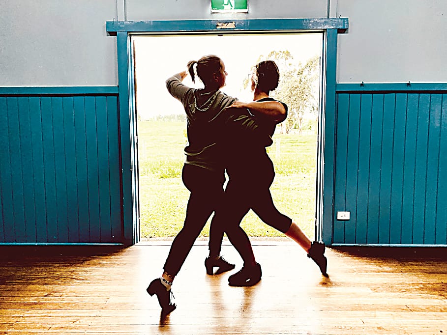 Ballroom basics on offer in Drouin post image