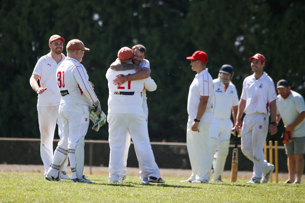 Warriors clinch third in division three post image