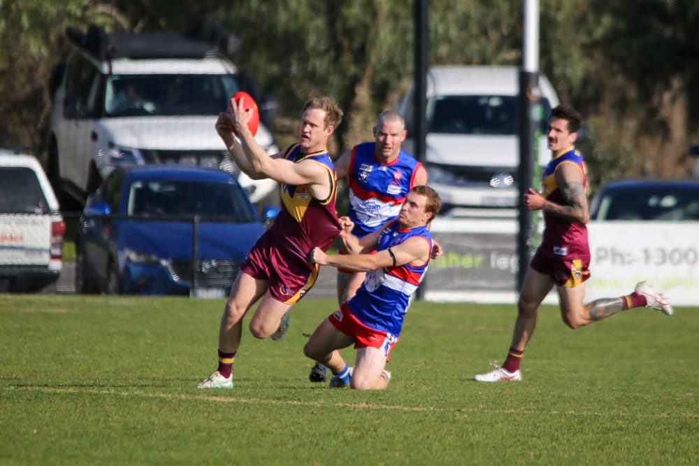 Early ambush costs Dusties post image