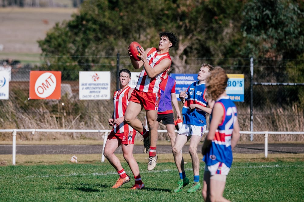 Top teams on the charge in under 18s post image