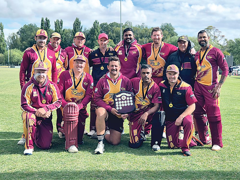 Hawks punish wobbly Warriors post image