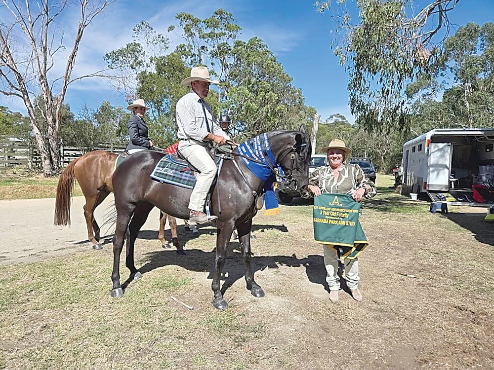 Inaugural award presented at annual ASH branch show post image