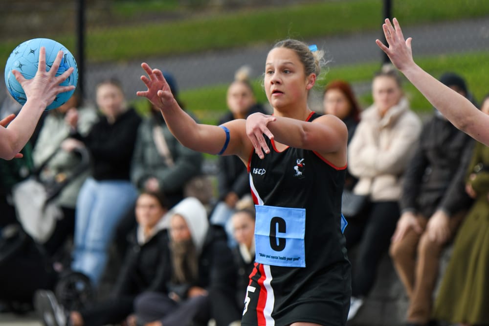 Gulls win vital A grade clash post image