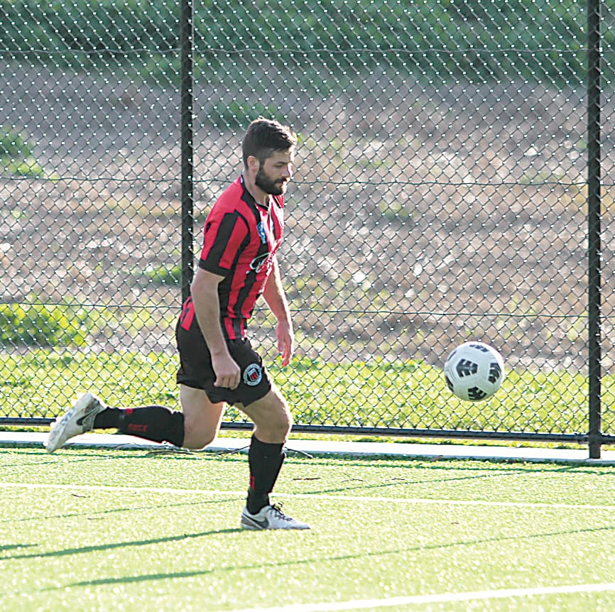 Warragul United hold league's best to 2-2 draw post image