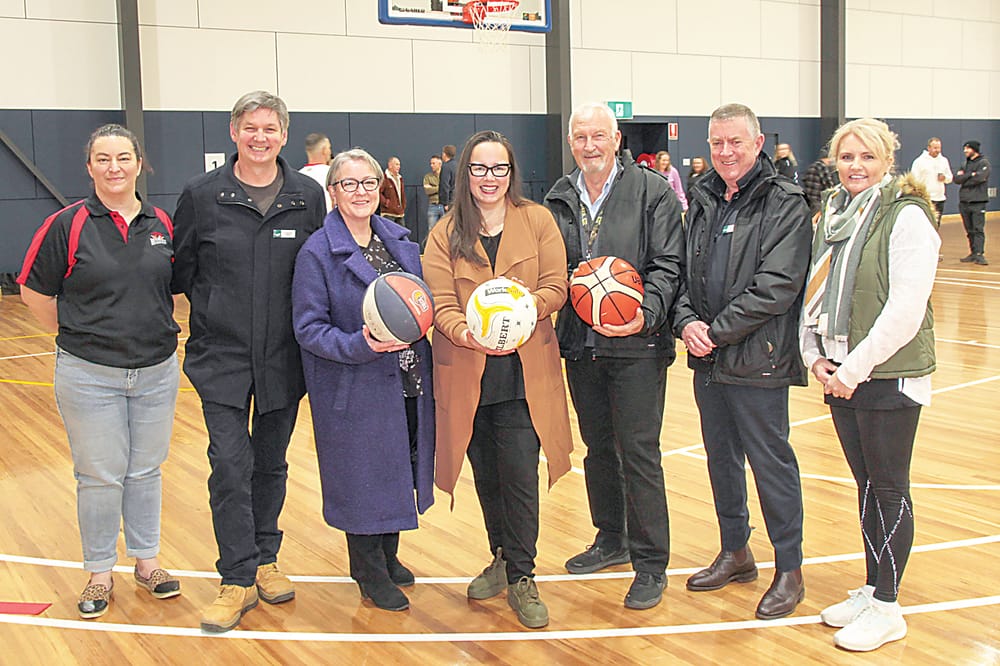 Warragul stadium officially opens post image