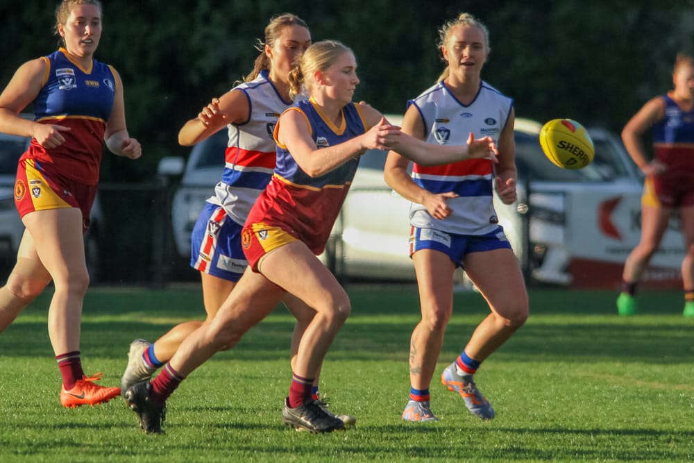 Dusties claim thumping win under lights post image