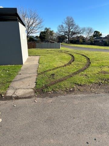 Hoon driver sought for park damage post image
