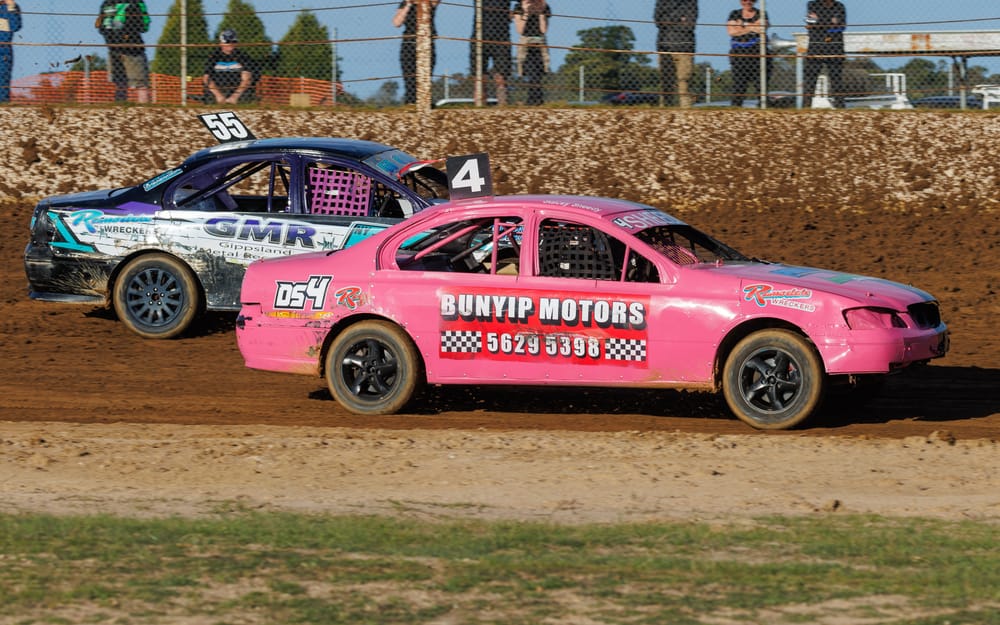 Locals headline Drouin Speedway this weekend post image