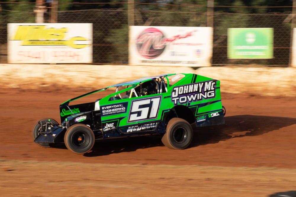 Close results as Nyora Raceway lights up post image