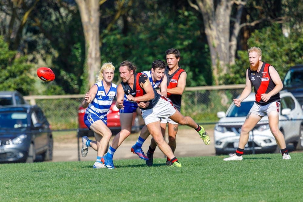 Ellinbank District teams jostle for top spots in round four post image