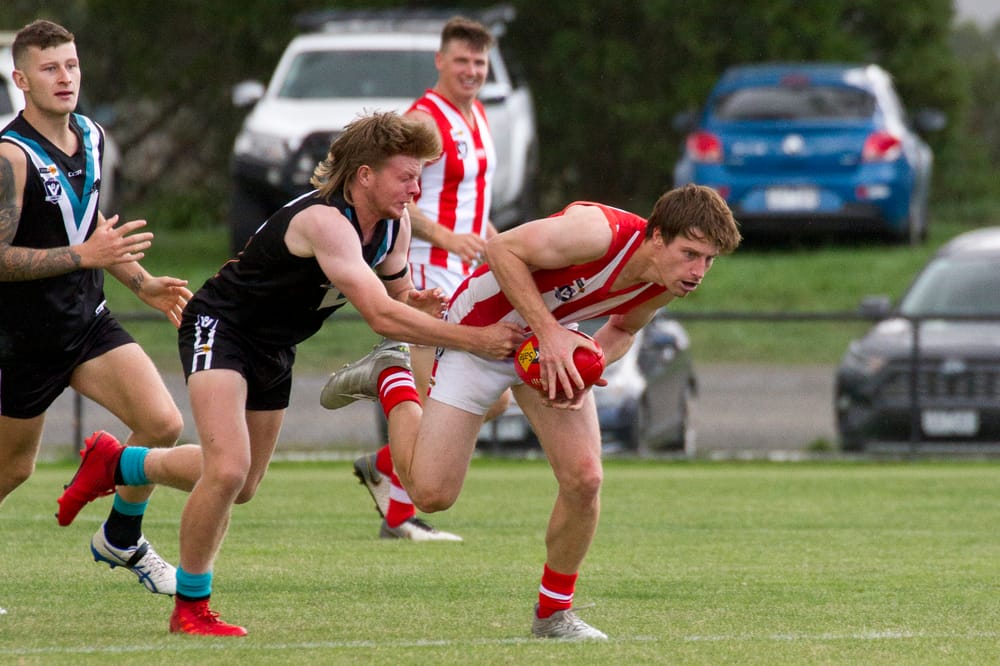 Trafalgar win Waterloo Cup in first EDFL game post image