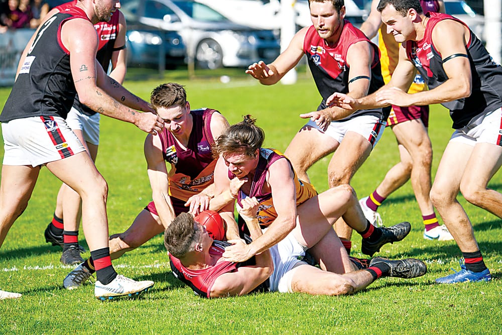 Rivalry resumes as Warragul faces Drouin post image