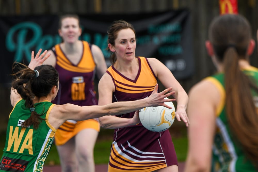 Hawks knock Parrots off top spot on the GL netball ladder post image