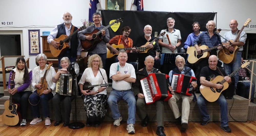 Acoustic music for all on Friday night post image