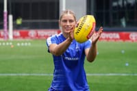 Jasmine hunts another flag post image