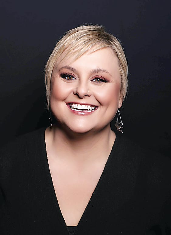 Lyn Bowtell performs at Nooj post image