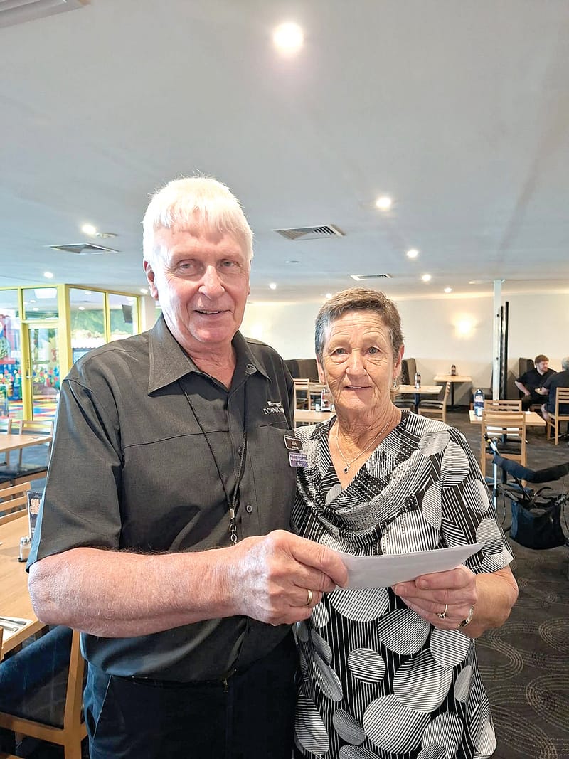 149 tee off at Drouin post image